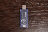 USB-тестер (вид сзади)